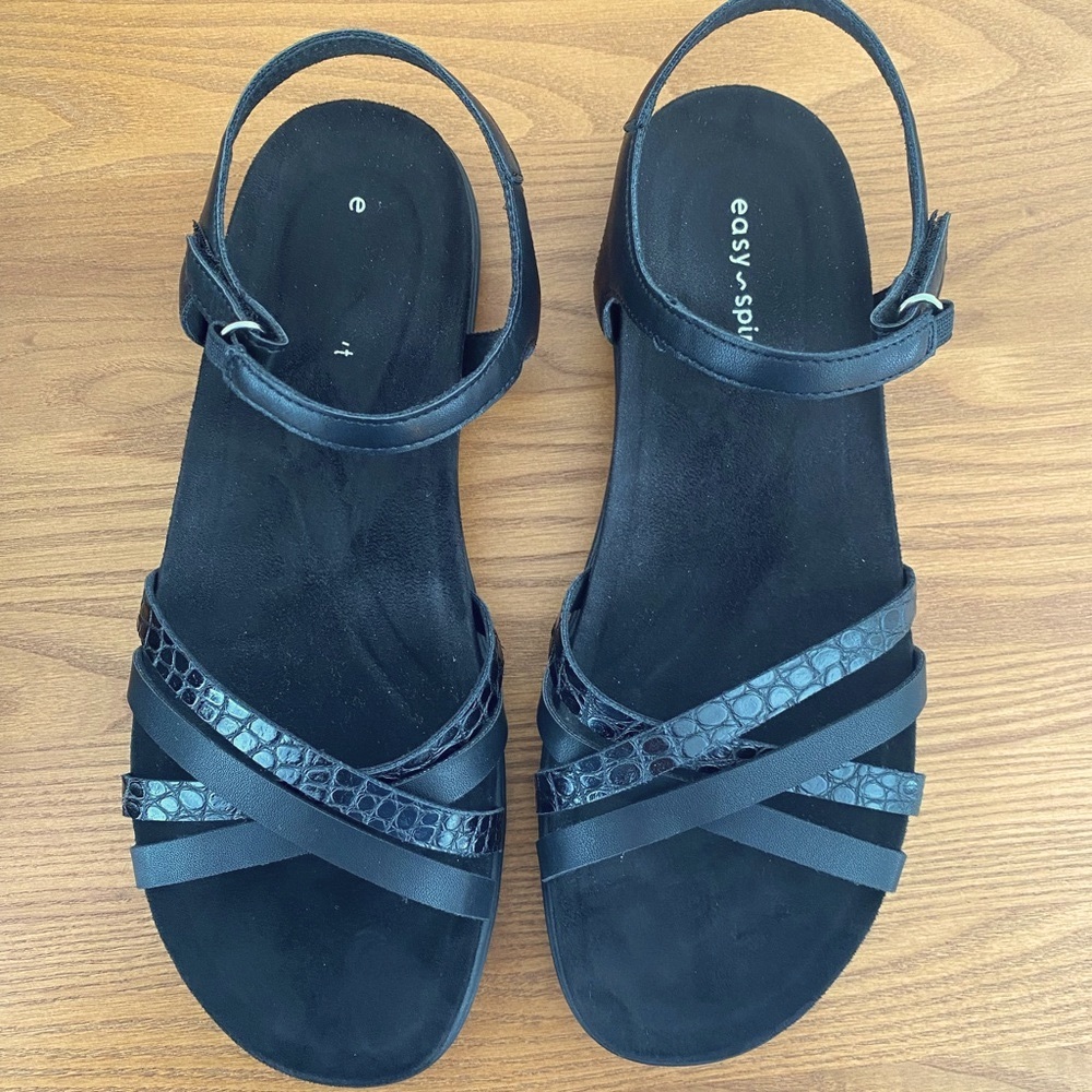 EasySpirit black Dottle 3 sandal size 8M